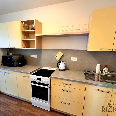 Apartmán - *