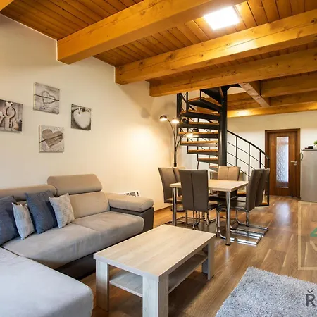 Apartment Pod Zakletym - Ricky (Hradec Kralove)